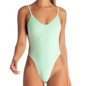 Vitamin A Glacier EcoLux Yasmeen Maillot One Piece Swimsuit Mint Green Women’s 6